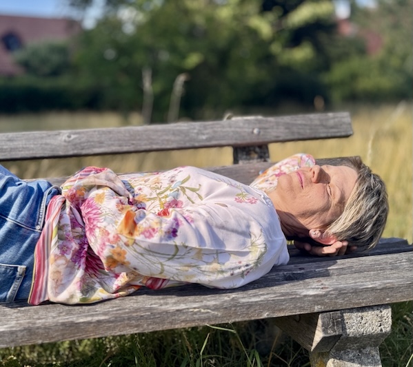 Barbara Raum Heilpraktikerin Entspannung Bank